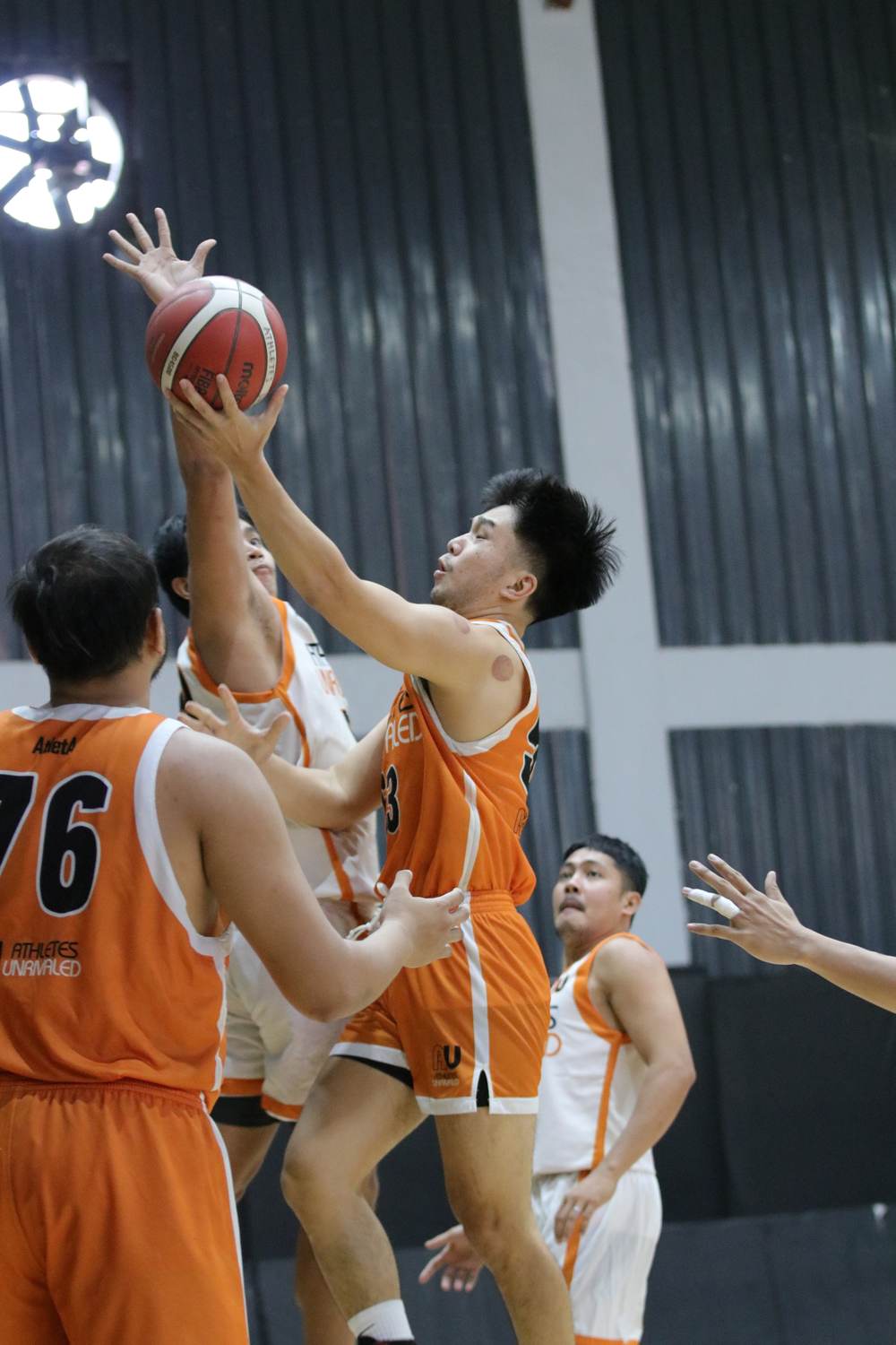 Athletes Unrivaled scrimmage at the rim